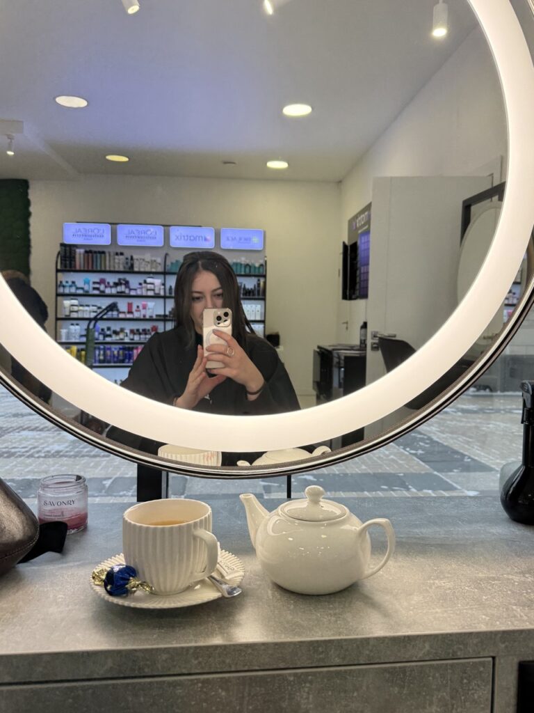 photo_5260328738891699136_y