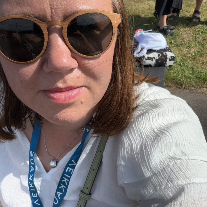 13A45E0A-9620-4C13-AF67-337DDBA201DE