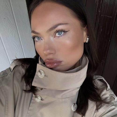 Facetune_20-09-2026-19-30-38